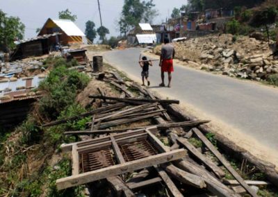 Gorkha, case crollate e casette di emergenza