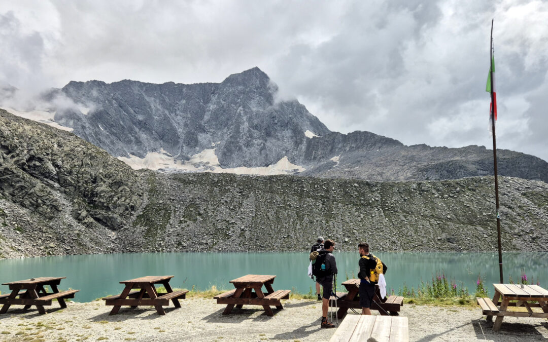 DA MALGA CALDEA AL RIFUGIO GARIBALDI (PARCO DELL’ADAMELLO, LOMBARDIA)