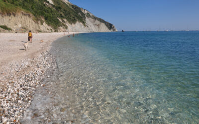 LE SPIAGGE DI MEZZAVALLE E DEL TRAVE (PARCO DEL CONERO, MARCHE)