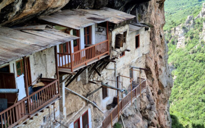 NELLA VALLE DEL LOUSIOS, TRA I MONASTERI DELL’ARCADIA (PELOPONNESO, GRECIA)