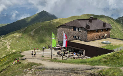 IL MONTE ELMO, LA SILLIANER HÜTTE E IL MONTE ARNESE (ALPI CARNICHE, ALTO ADIGE E TIROLO ORIENTALE)