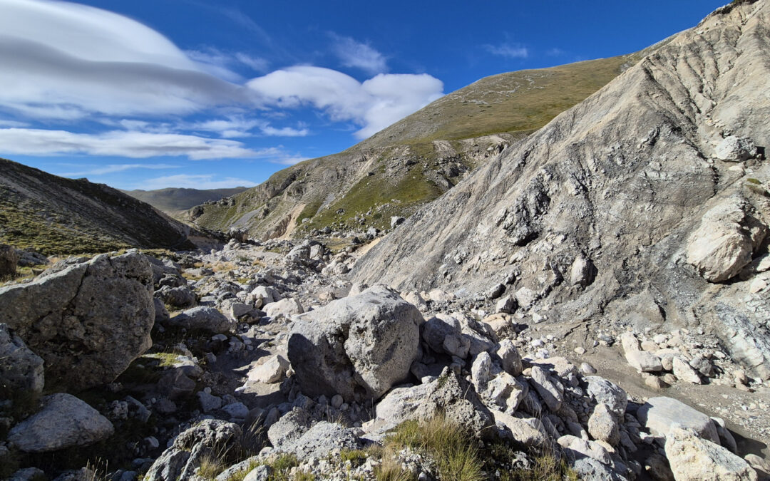 DAL “POSTEGGIO DI TRINITÀ” AL VALLONE DELLA FORNACA E ALL’EX-BIVACCO LUBRANO (GRAN SASSO)