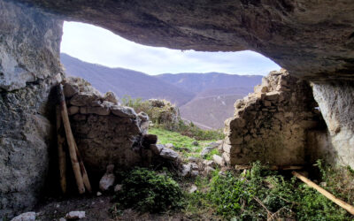 IL SENTIERO DI CAMERATA VECCHIA E CAMPOSECCO (PARCO DEI MONTI SIMBRUINI, LAZIO)